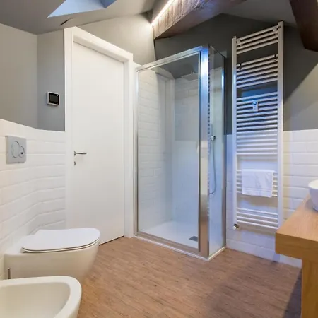 Aqualago * 韦尔巴尼亚